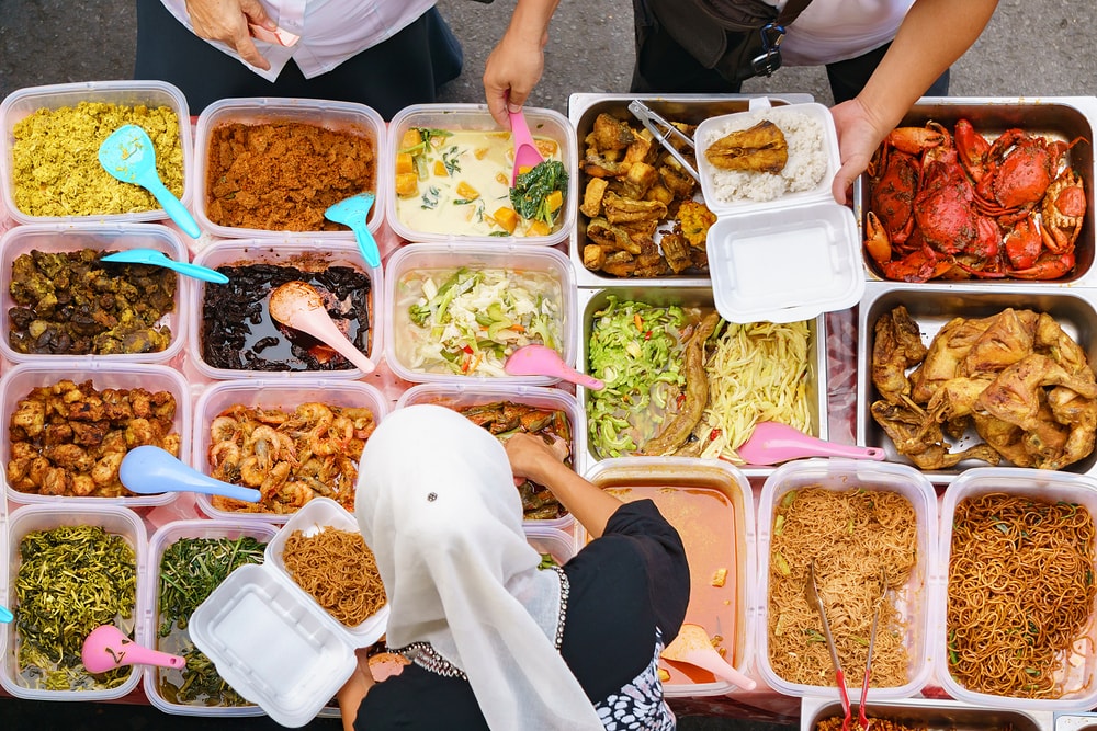 6 Food Items Commonly Only Found in Ramadhan Bazaars  ExpatGo