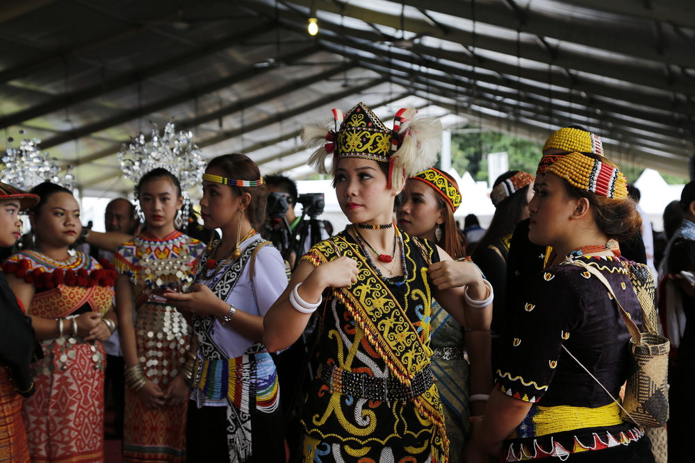 orang ulu ladies in traditional outfits sarawak