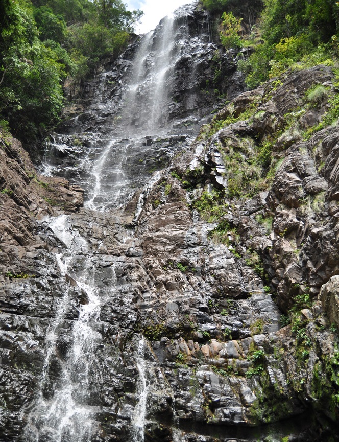 temurun waterfall langkari