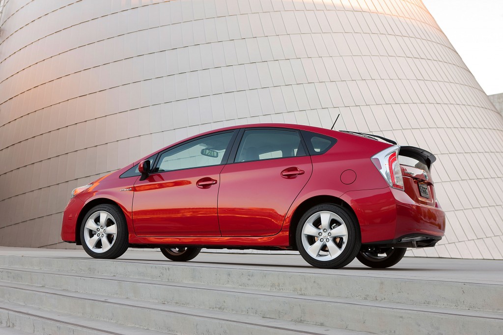 2012_Toyota_Prius_hi-res