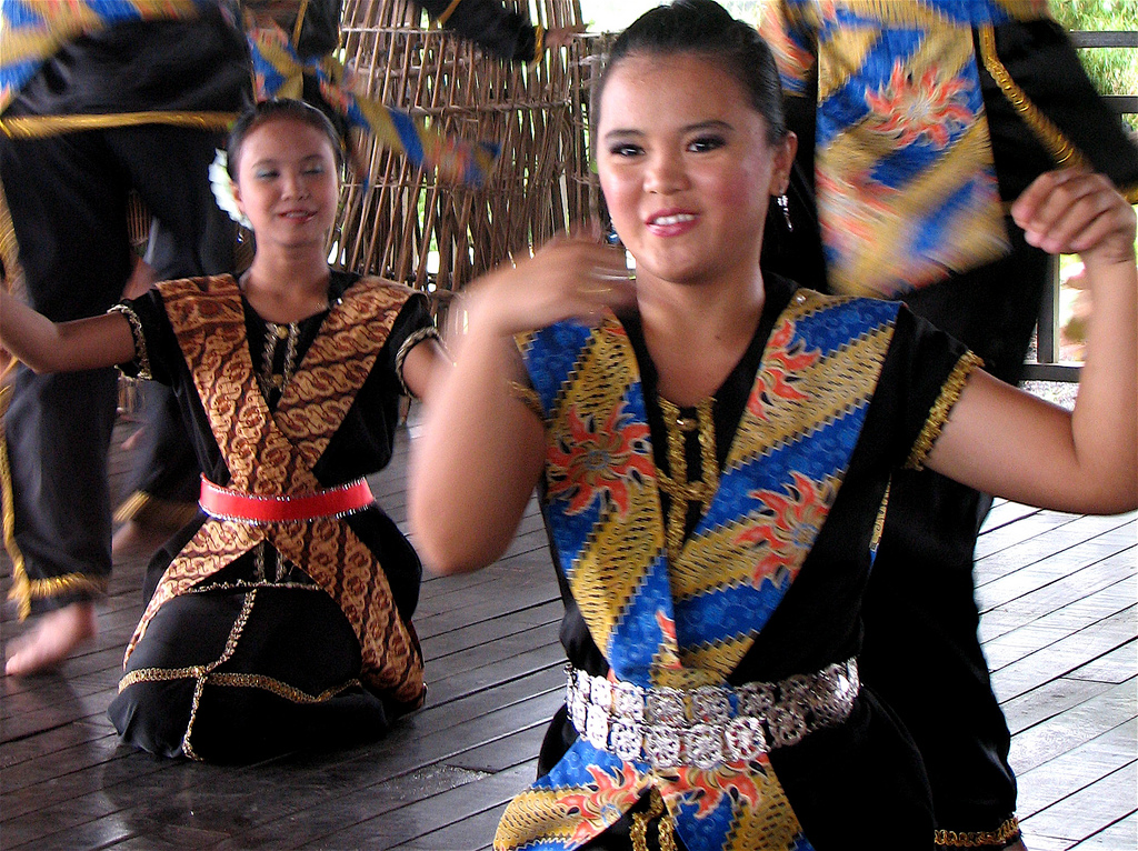 Kinabatangan dancers | Photo credit: Carol Schaffer