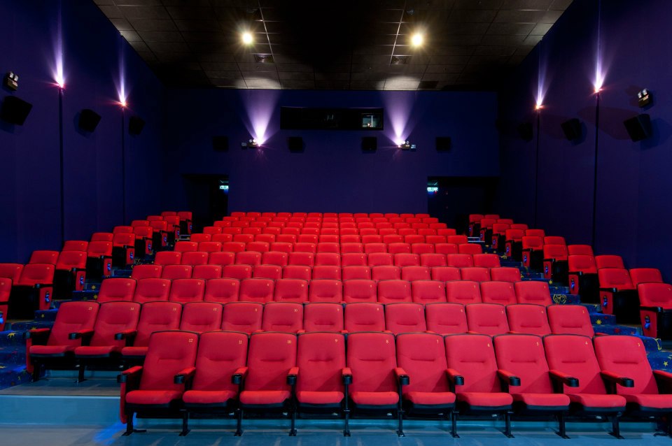 premier deluxe cinema