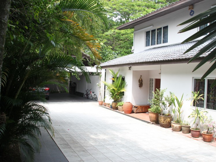Front garden & garage