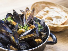 Press Room Bistro - Moules Mariniere