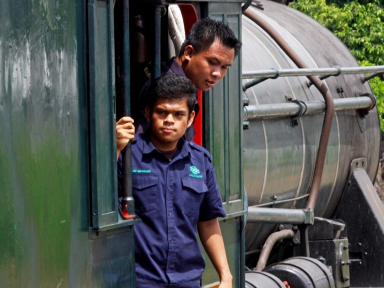 TR373D engine crew North Borneo Railway