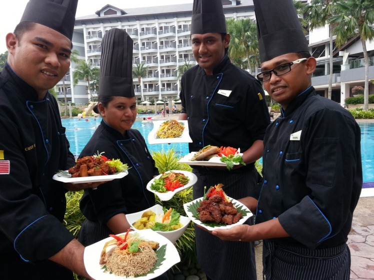 Chef Helmy Mustapha (left) and team ready to give you a taste of traditional Minang dishes (2)