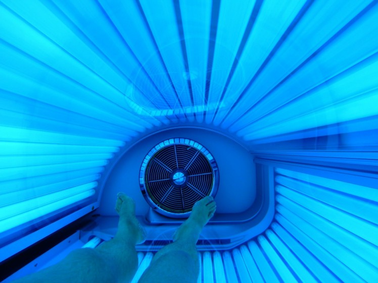 tanning-bed-165167_1280