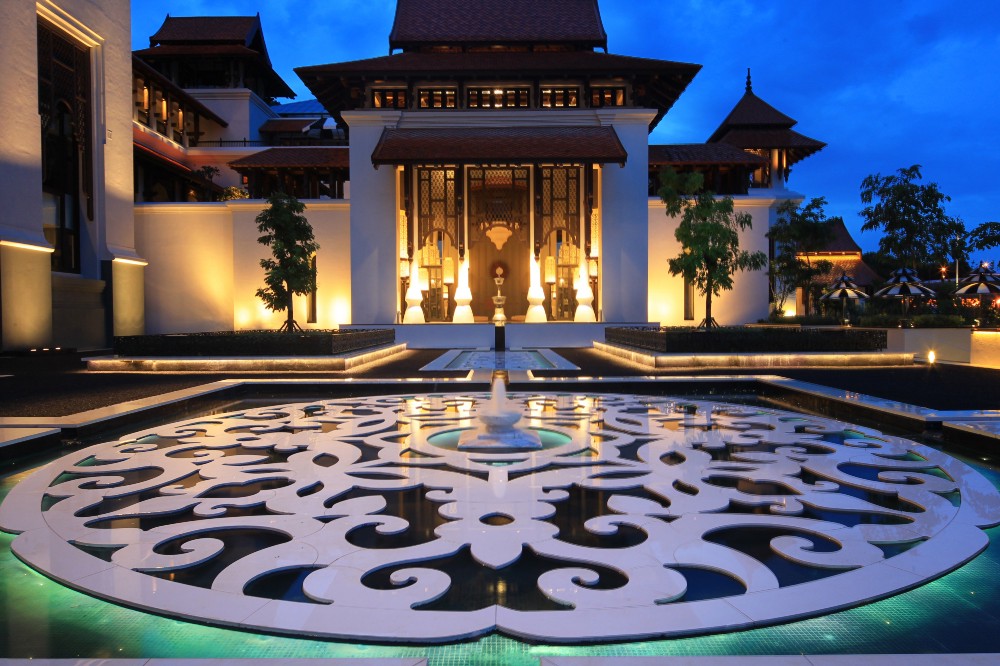 An_Exclusive_Look_Inside_a_Malaysian_Royal_Palace2