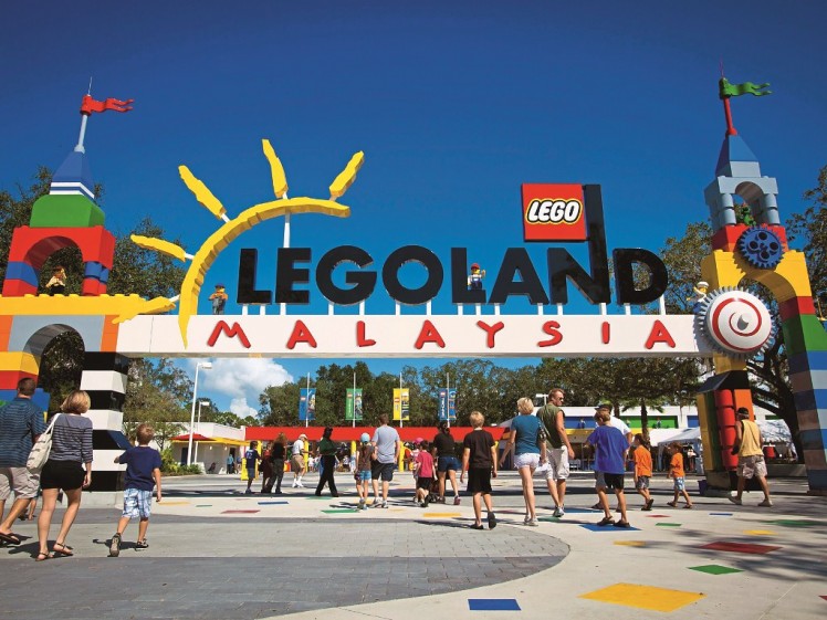 legoland-malaysia-entrance