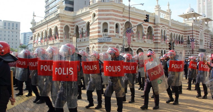 police in kl