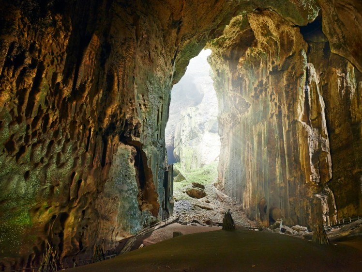 2. Gomantong Caves