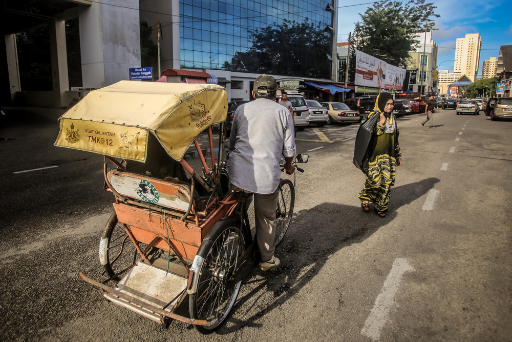 Rickshaw at Kota Bahru | Photo credit: Abd. Halim Hadi / Shutterstock.com