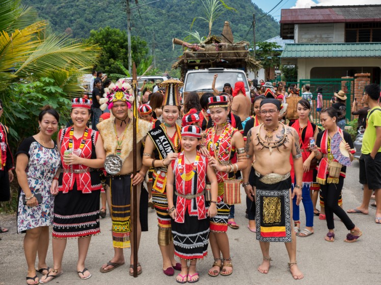 People of the Bidayuh tribe during the Gawai Dayak festival | Photo credit: CHEN WS / Shutterstock.com