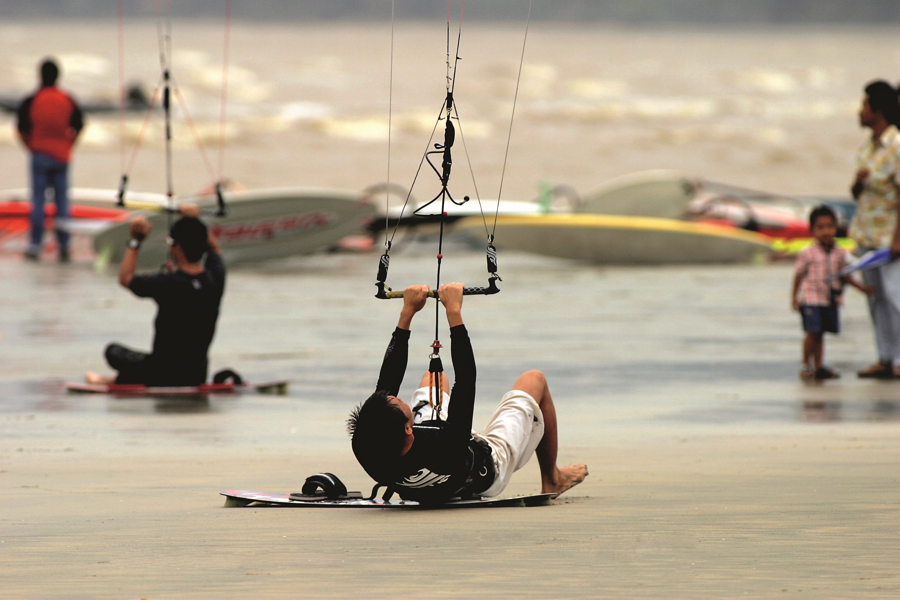 kite surfing
