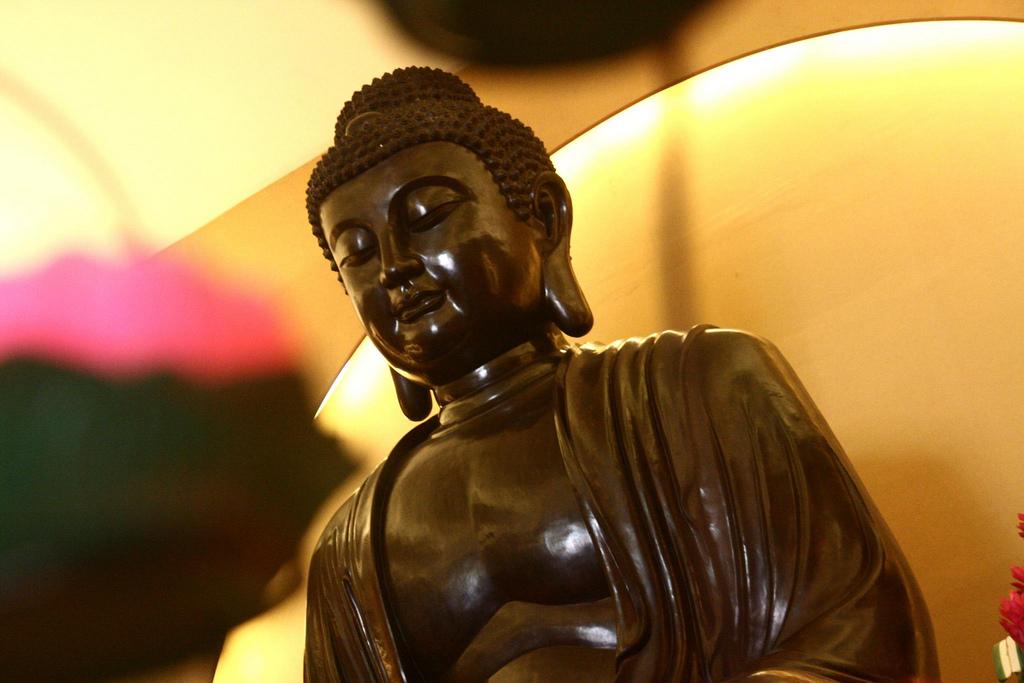 Buddha statue 2