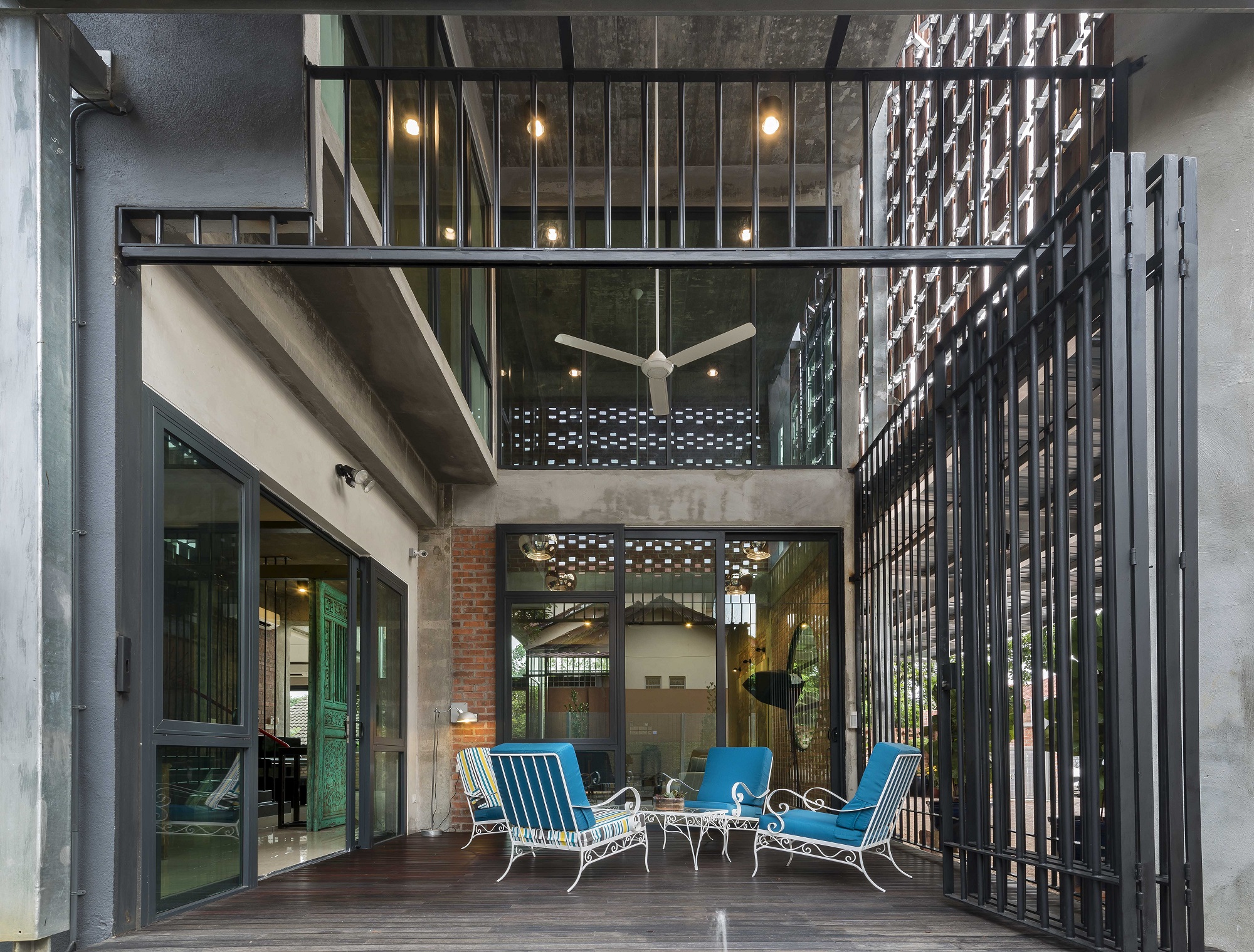 Private courtyard patio