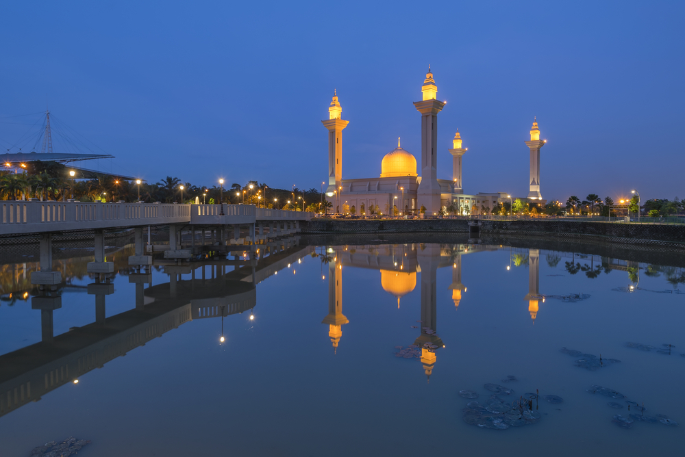 Shah Alam Mosque Tengku Ampuan Jemaah