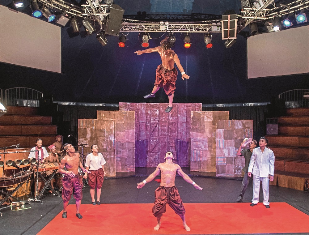 influence-by-phrase-the-cambodian-circus-photo-by-scott-sharick