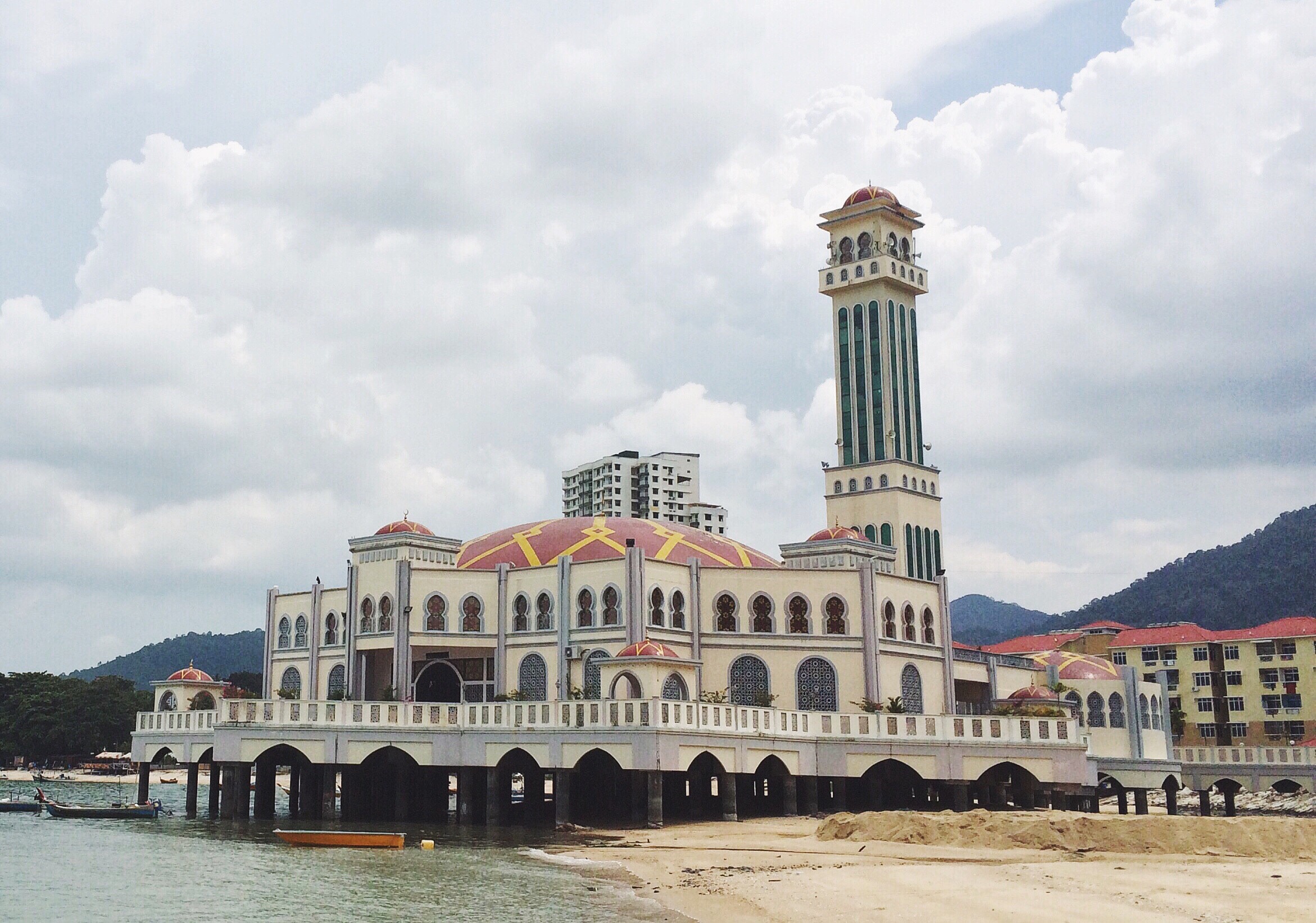 Masjid terapung tanjung bungah