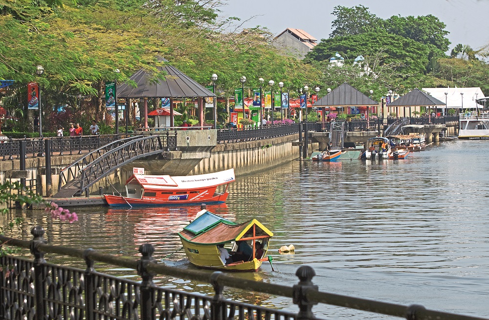 Kuching Waterfront: Bazaar far from bizarre - ExpatGo