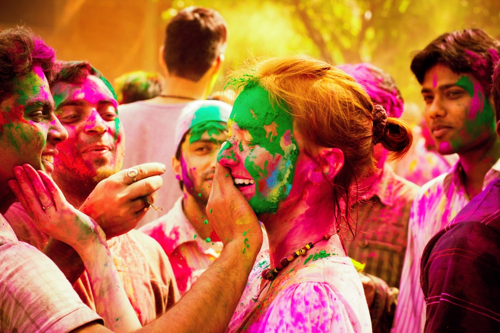 holi