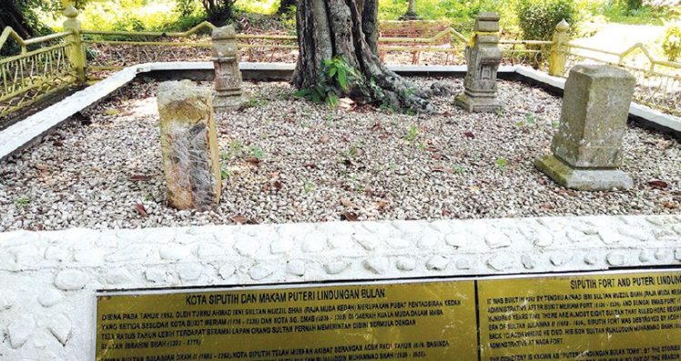 Malaysian Princess Zaleha's grave atop Kota Seputeh