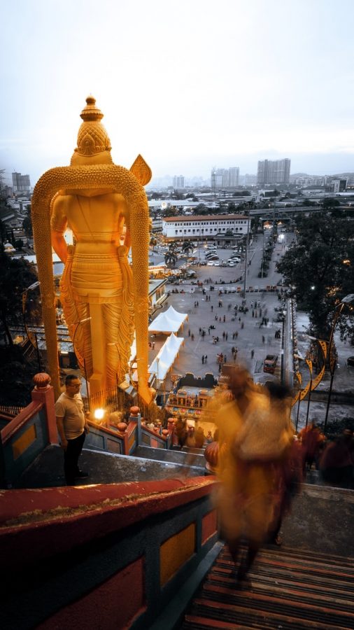 batu caves murugan statue hindu celebration