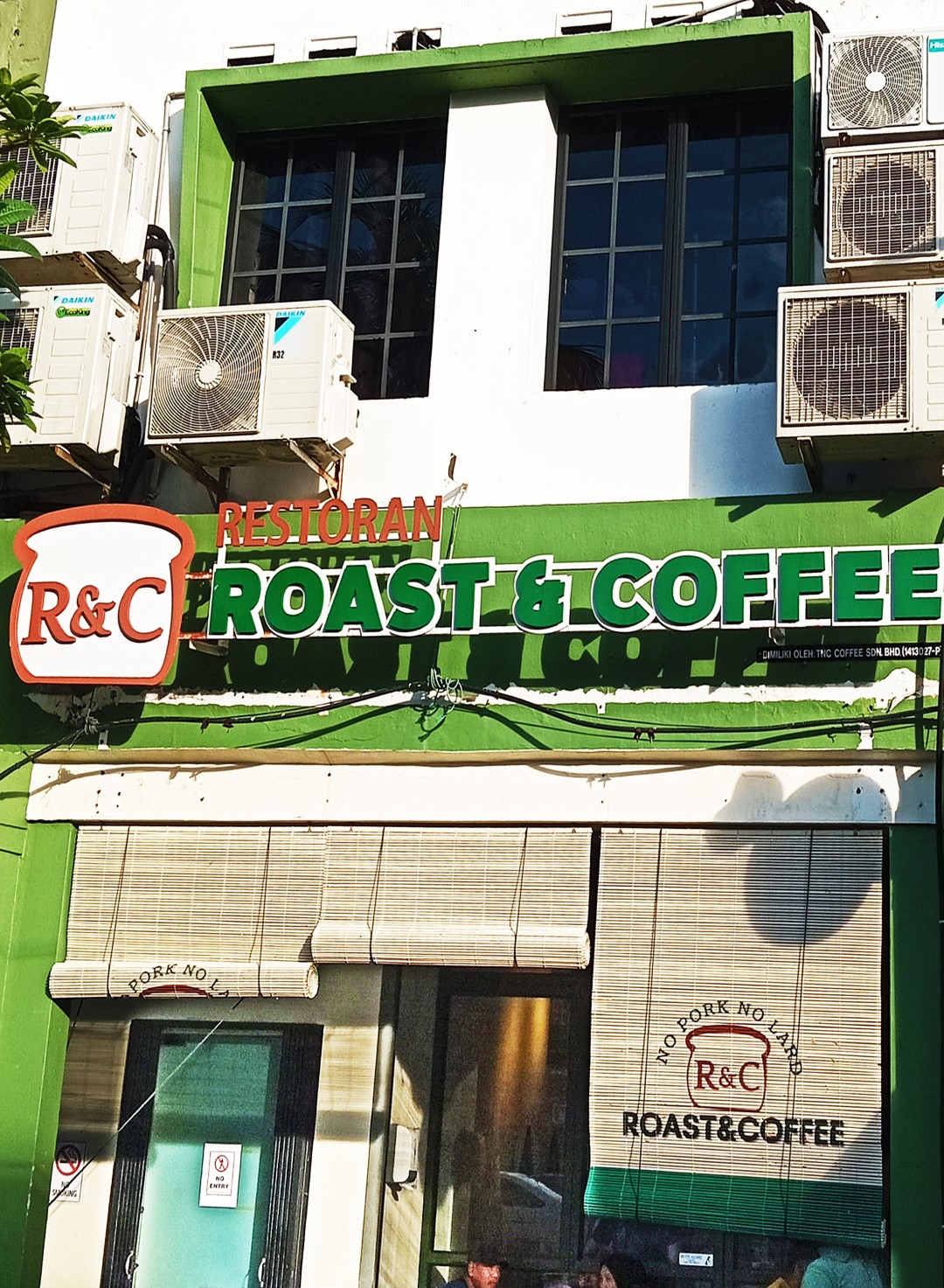 MAL9087 Roast&Coffee outlet on Jalan Tan Hiok Nee Johor Bahru (Large
