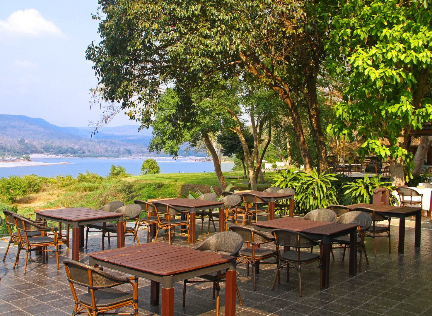 HOT30 Dine beside the Mekong River at Tohsang Heritage Resort Khongjiam