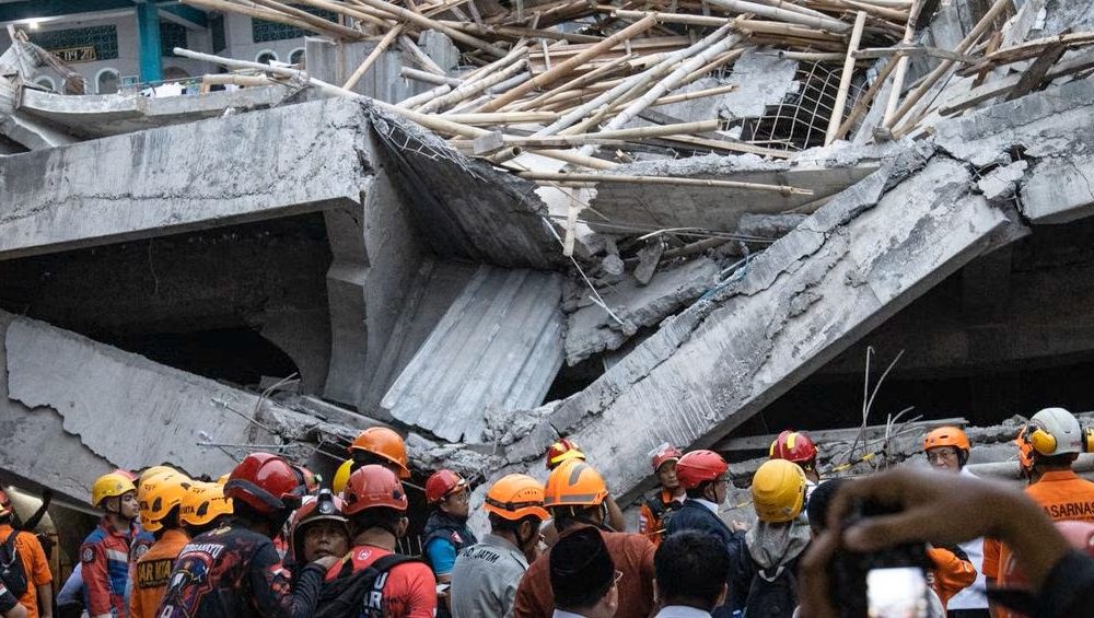 Dozens Feared Dead as Rescue Turns to Recovery at Collapsed Indonesian Boarding School