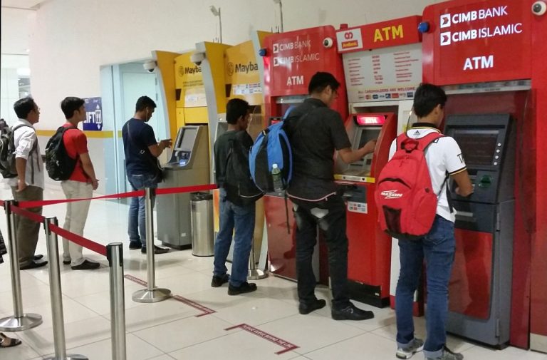 Malaysian Banks to Scrap RM1 Interbank ATM Withdrawal Fee from July 1
