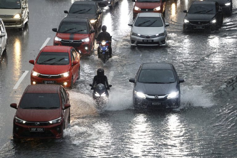 Another Downpour, Another Round of Flash Floods Across Klang Valley